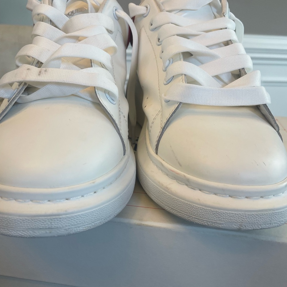 Sneakers - Picture 3 of 6